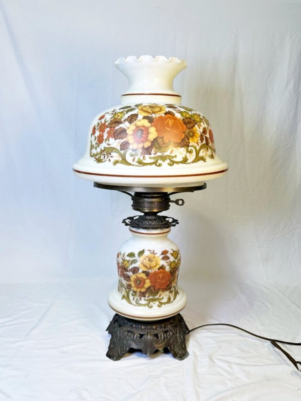 Vntg Quoizel 1973 Milk Glass Brown Floral 3 Way Gone w/the Wind Hurricane Lamp